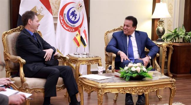 وزير الصحة يستقبل السفير الأسباني لدى مصر لبحث سبل التعاون المشترك