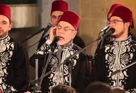 ما حكم استعمال الآلات الموسيقية في مدح النبي والإنشاد؟