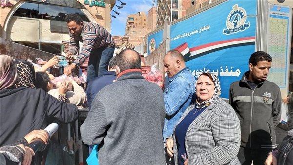 الجيزة.. «سيارات اليوم الواحد» تتيح اللحوم والدواجن بأسعار مخفضة