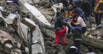   "الجارديان" تسلط الضوء على المأساة الإنسانية التي سببها الزلزال في سوريا وتركيا