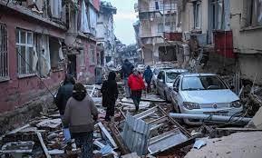 أردوغان يتفقد المناطق المنكوبة بسبب الزلزال