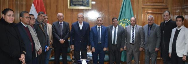محافظ القليوبية يعقد اجتماعا لبدء عمل بروتوكول تعاون مشترك بين محافظة القليوبية ووزارة الري 
