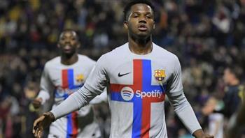 هل يرحل فاتي عن برشلونة؟ لابورتا يرد