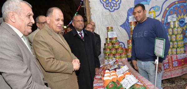 محافظ أسيوط يفتتح معرضين أهلًا رمضان بحى شرق لتوفير السلع الغذائية بأسعار مخفضة
