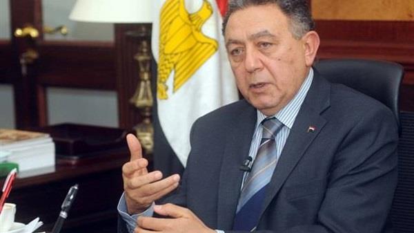 وزير الصحة الأسبق: لا توجد مناهج لأخلاقيات المهنة.. ومجموع الثانوية ليس كفيلا لتصبح طبيب