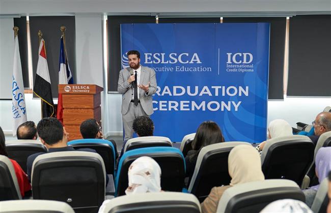 «اسلسكا» تنظم حفل تخريج دفعتين لطلاب برنامج الدبلوم الدولي للائتمان