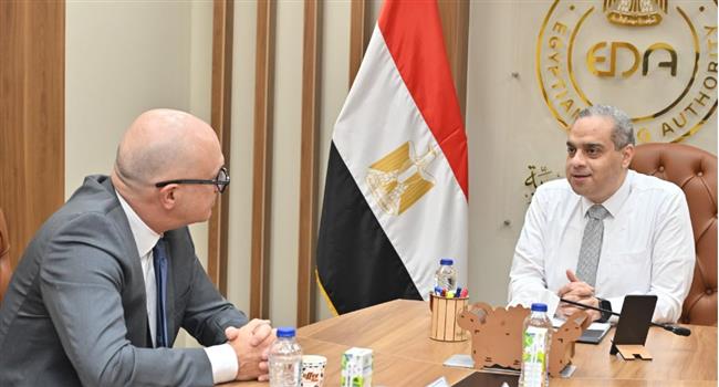رئيس هيئة الدواء المصرية يجتمع مع مدير الأسواق العالمية لشركة روش السويسرية
