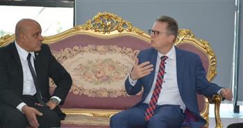 رئيس جامعة أسوان: يستقبل السفير الألماني لبحث سبل التعاون الأكاديمي والبحثي 
