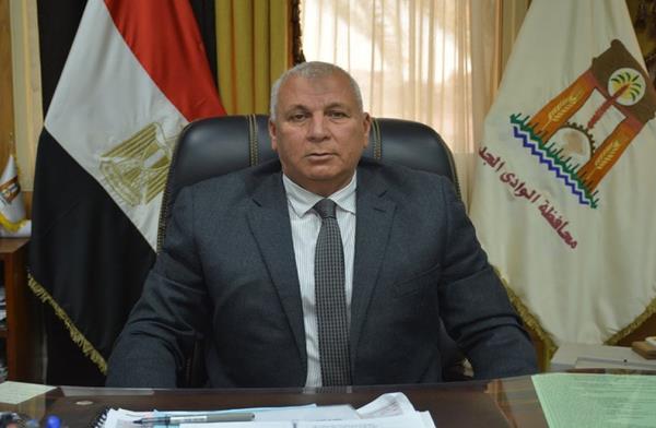محافظ الوادي الجديد: بدء العمل بالوحدة الحسابية الخاصة بفرع التأمين الصحي بالمحافظة