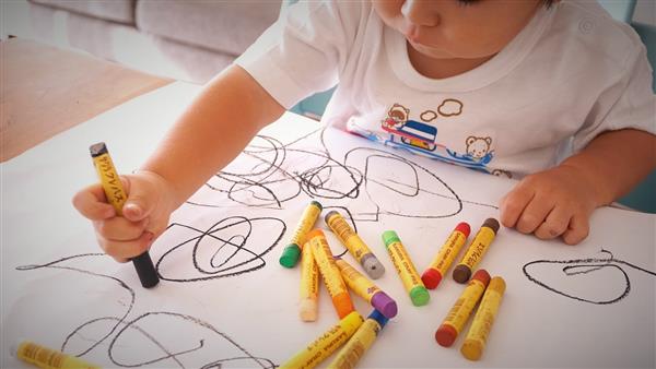 المهارات الفنية مفيدة لطفلك