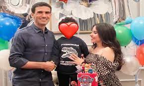 محمد عواد يحتفل بعيد ميلاد نجله فى حفل عائلى 