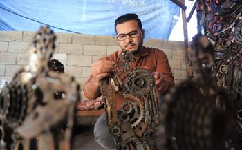  «الخرطي».. فنان فلسطيني يحوّل الخردة المعدنية إلى أعمال فنية