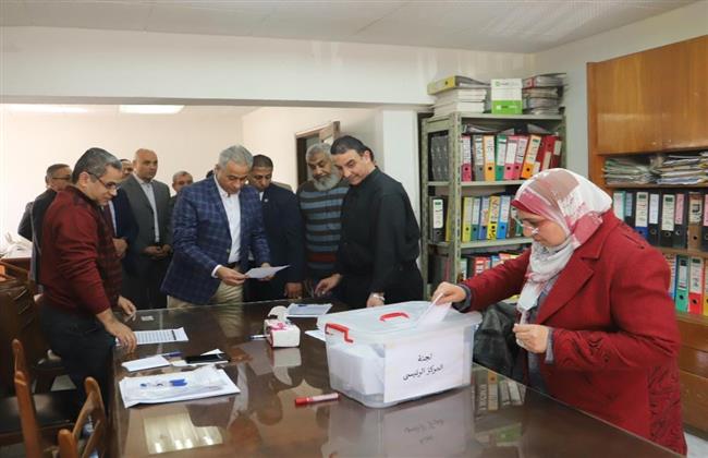 وزير القوى العاملة يتفقد لجنتي «الكراكات المصرية» و«النيل للمجمعات الاستهلاكية»