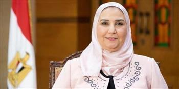 وزيرة التضامن تستعرض الخدمات العلاجية للخط الساخن لصندوق مكافحة الإدمان