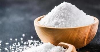   "الصحة العالمية" تنصح بتقليل الملح فى الطعام لخطورته على الصحة