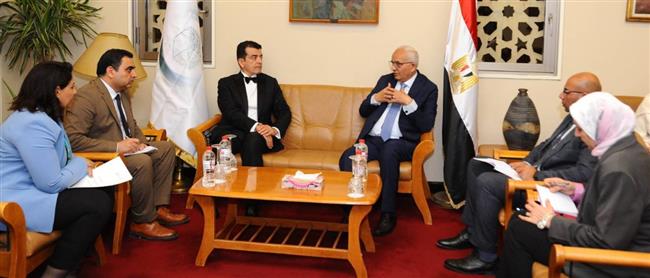 وزير التعليم يبحث مع مدير عام "الإيسيسكو" سبل تعزيز التعاون فى مجال تطوير قدرات المعلمين