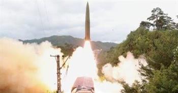 كوريا الشمالية أطلقت صاروخا من غواصة