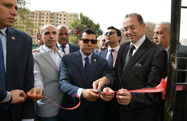 وزير الرياضة يفتتح مكتب توثيق بمركز شباب جزيرة بدران بروض الفرج