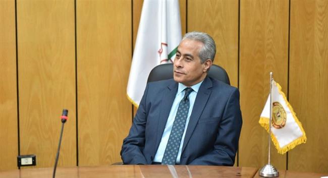 وزير القوى العاملة يشهد "إنترفيو" بين ممثل سلسلة "أمريكانا" و"ذوي همم"