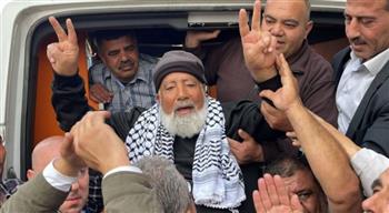   بعد 17 عام من الاعتقال.. اطلاق سراح شيخ الأسرى الفلسطينيين