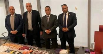 جمارك مطار القاهرة تضبط تهريب عدد من الهواتف المحمولة ومستحضرات تجميل