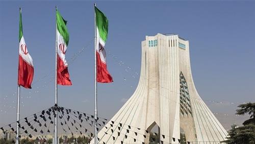 الخارجية الإيرانية تؤكد استمرار المفاوضات بشأن تبادل السجناء وأمريكا تنفي