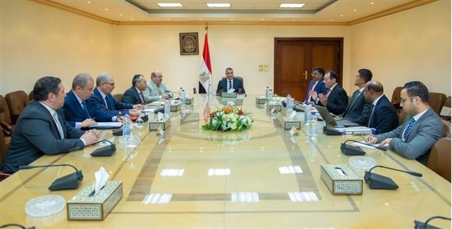 وزير الإنتاج الحربي يبحث مع وفد شركة "فومتك الهندية" أوجه التعاون المشترك