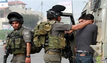   الاحتلال الإسرائيلي يعتقل 13 فلسطينيًا من أنحاء مُتفرقة بالضفة الغربية