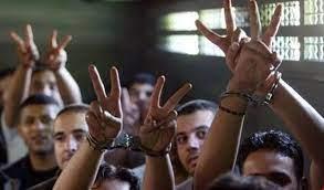   لليوم الـ 29 على التوالي.. الأسرى الفلسطينيون يواصلون العصيان في سجون الاحتلال الإسرائيلي