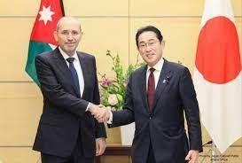   وزير خارجية الأردن ورئيس وزراء اليابان يبحثان تعزيز التعاون الثنائي بين البلدين