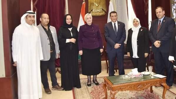 رئيس هيئة تعليم الكبار شارك في مبادرة «تمكين»