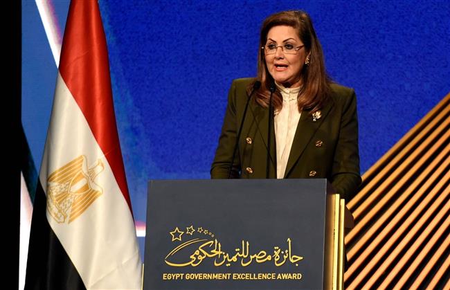 وزيرة التخطيط : اليوم نكرم افضل موظف حكومي في تقديم الخدمات للمواطنين 