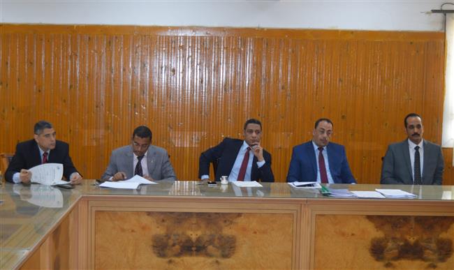 عقد سمينار بكلية الحقوق بجامعة جنوب الوادى