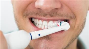   دراسة جديدة: تنظيف الأسنان يقلل من آلام التهاب المفاصل