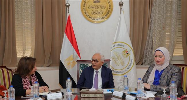وزير التعليم يلتقى الأمين العام للمجلس القومي للطفولة والأمومة 