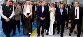   رئيس الوزراء يتفقد مصنع الشركة العربية للتجارة والتصنيع لتصنيع وتجميع الحافلات بمختلف أنواعها