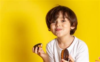   6 عادات تسبب زيادة الوزن في رمضان لطفلك
