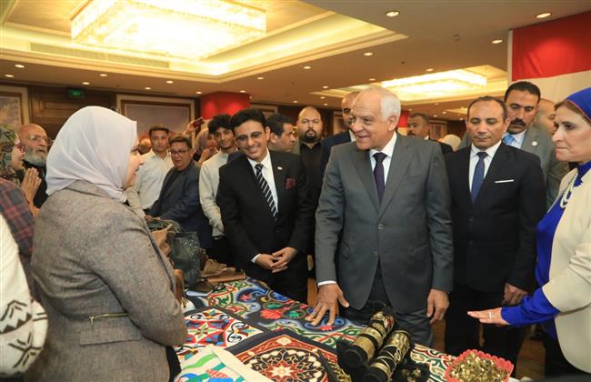 محافظ الجيزة وسفير اليمن يفتتحان المعرض المصري اليمني الاول  للمنتجات الحرفية واليدوية والتراثية 