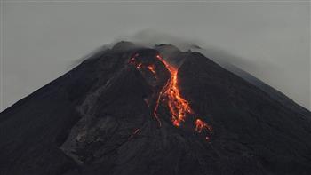   ثوران بركان جبل ميرابي في إندونيسيا