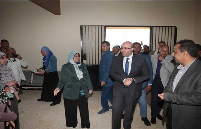 محافظ بني سويف يفتتح مركزا للخدمات الاجتماعية بأهناسيا