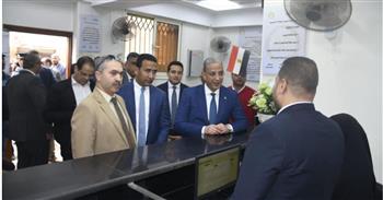   محافظ الفيوم يتفقد سير العمل بمركزي خدمة المواطنين بالجون وكيمان فارس