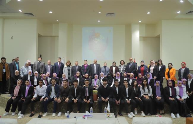 «جامعة برج العرب» تنظم مبادرة بعنوان «هي تستطيع لمناهضة العنف ضد المرأة واحتفالا بعيد الأم»