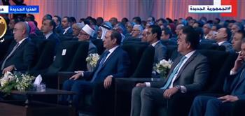   الرئيس السيسي يشاهد فيلما تسجيليا عن المشروعات الجديدة فى المنيا