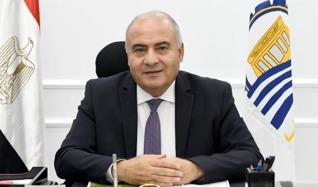 تحت شعار «قنا وتراثها».. محافظ قنا يعلن إقامة معرض فني بمعبد دندرة