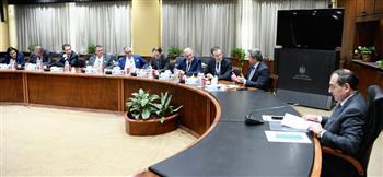  مباحثات مشتركة بين وزير البترول والوفد الاقتصادى اليونانى خلال زيارته القاهرة