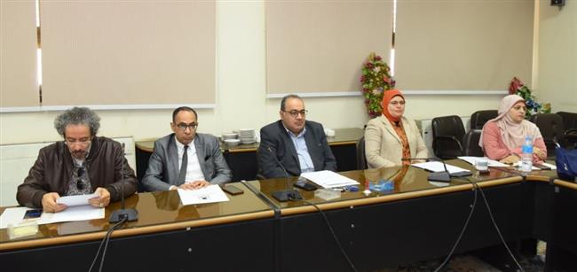 رئيس جامعة أسيوط يشارك في حضور مجلس إدارة مستشفيات أسيوط الجامعية 
