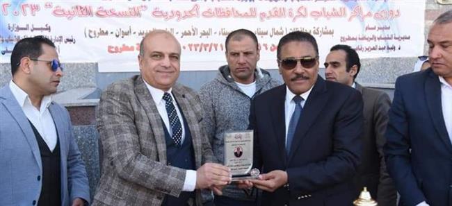 وزير الرياضة يهنئ مركز شباب العُميد بعد تتويجه بدورى مراكز شباب المحافظات الحدودية