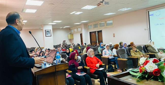 "الكشف المبكر لسرطان الثدى".. ندوة تعريفية بتربية رياضية بنات الزقازيق 