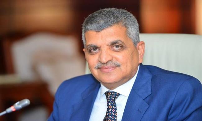 رئيس قناة السويس: لدينا برنامج متكامل لبناء 22 قاطرة