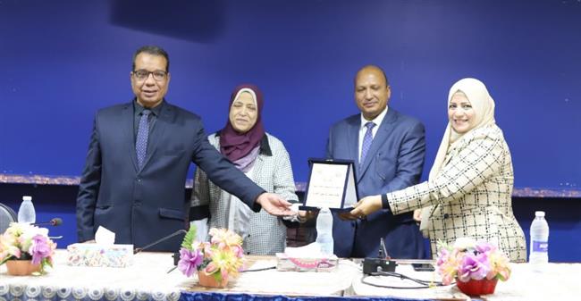 كلية التربية النوعية بجامعة جنوب الوادى تنظم احتفالية بمناسبة عيد الأم 